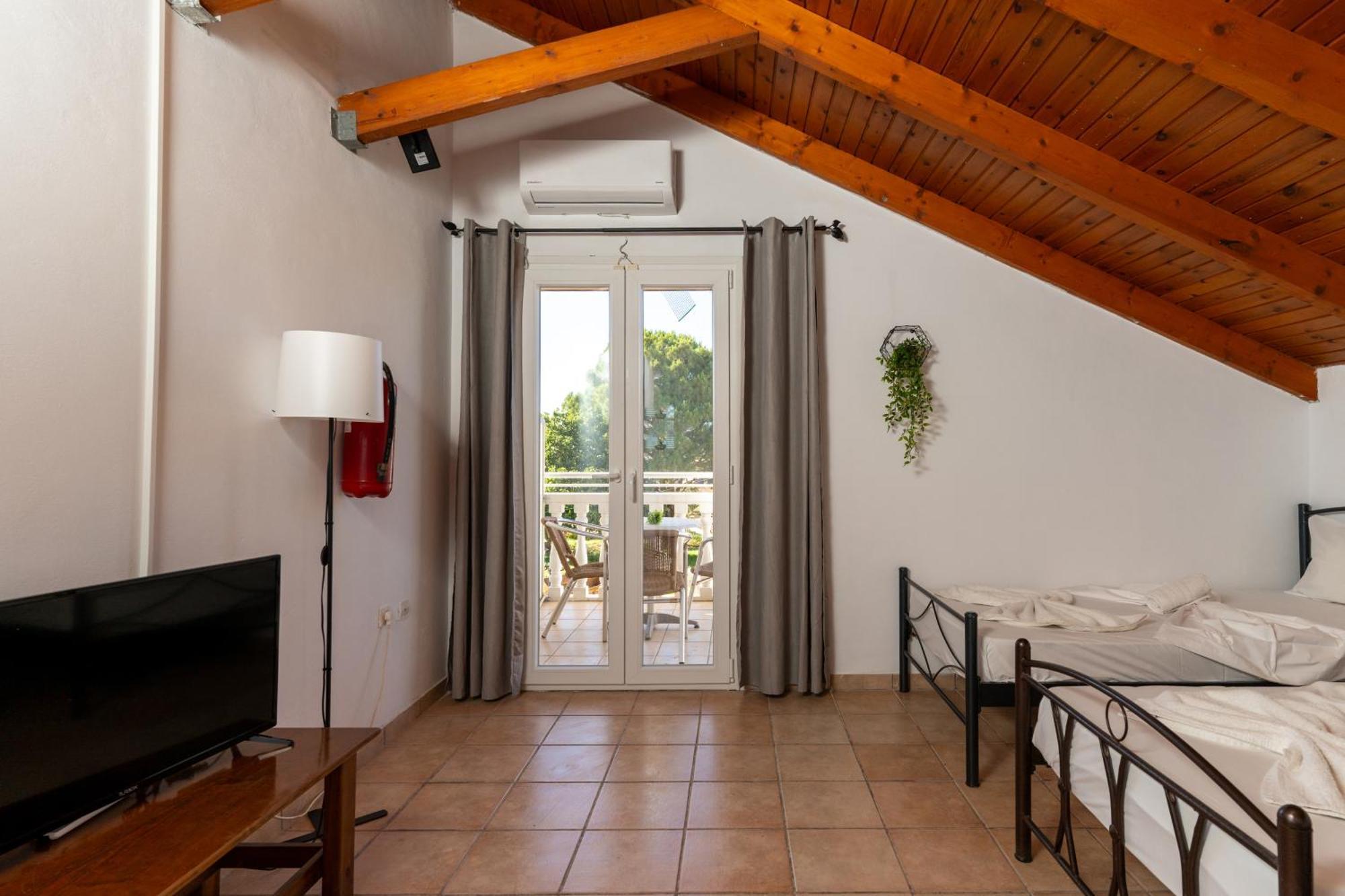 Elpida Hotel Alykanas  Dış mekan fotoğraf